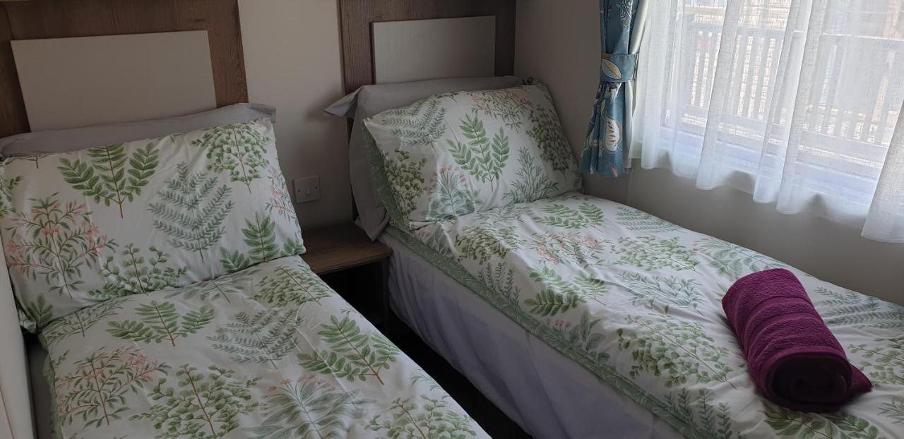 סירנססטר Lakeside Cotswold Holiday Home מראה חיצוני תמונה