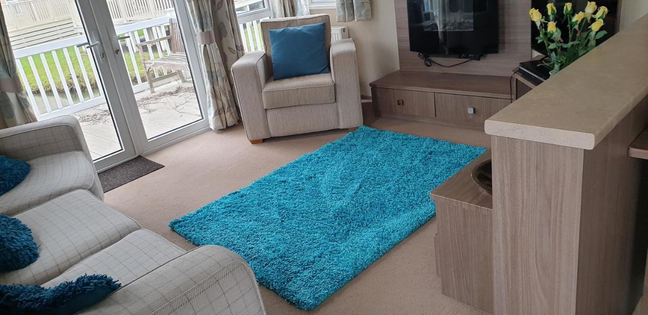 סירנססטר Lakeside Cotswold Holiday Home מראה חיצוני תמונה