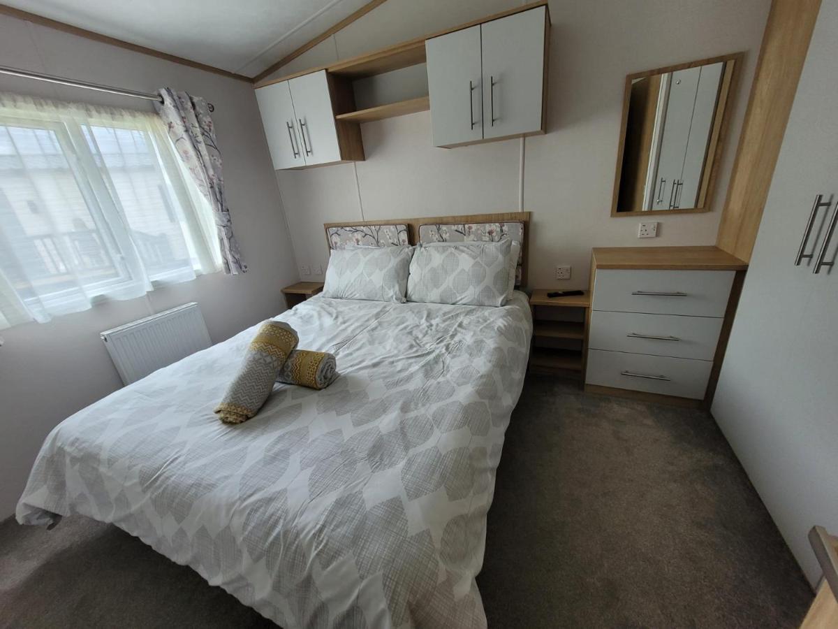 סירנססטר Lakeside Cotswold Holiday Home מראה חיצוני תמונה