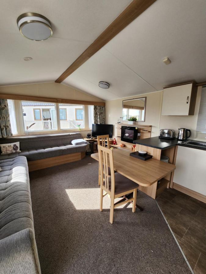סירנססטר Lakeside Cotswold Holiday Home מראה חיצוני תמונה