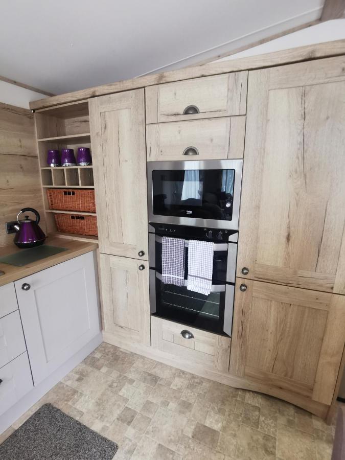 סירנססטר Lakeside Cotswold Holiday Home מראה חיצוני תמונה