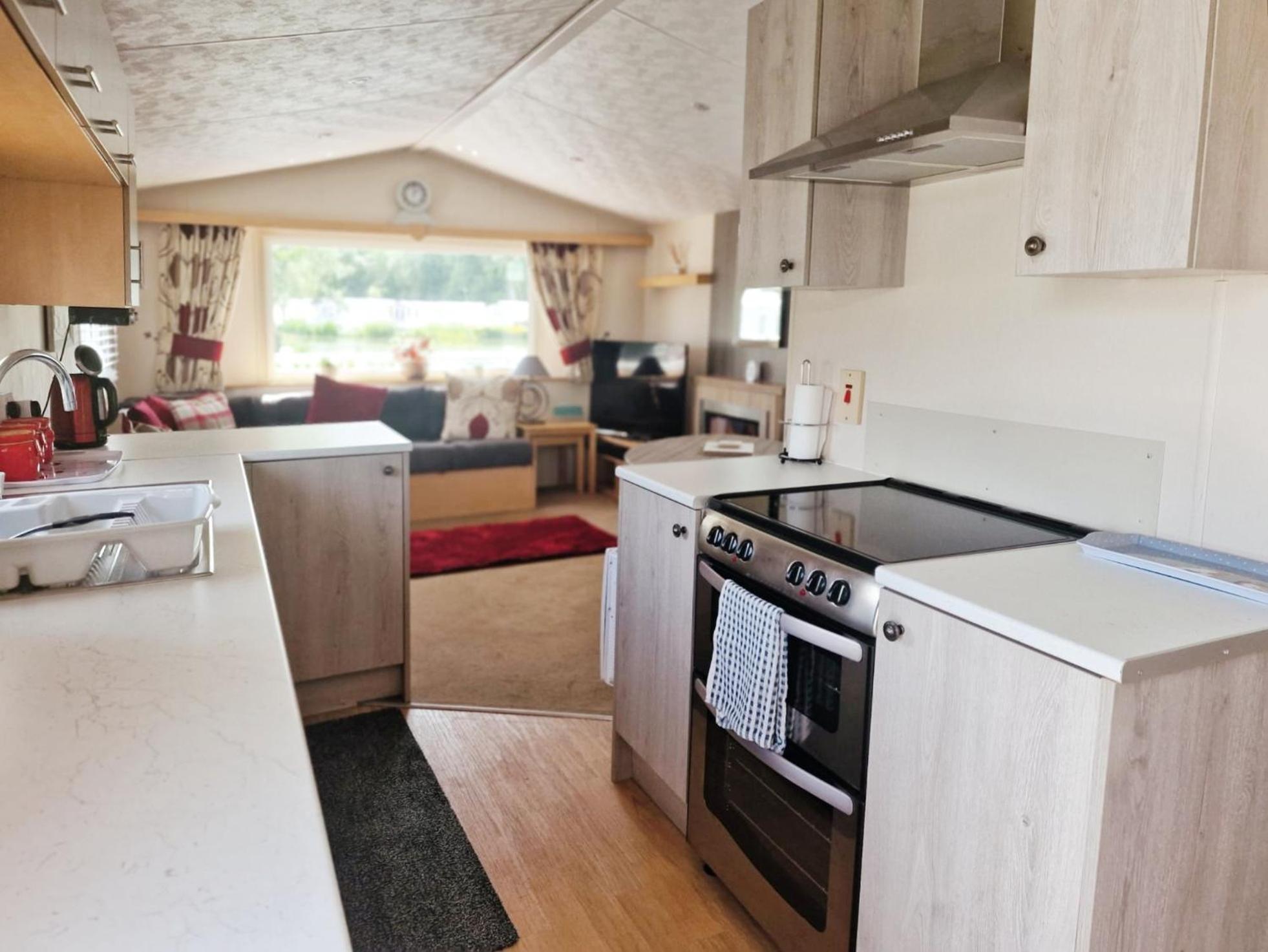 סירנססטר Lakeside Cotswold Holiday Home מראה חיצוני תמונה